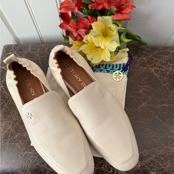 TORY BURCH “KIRA” CREAM COLOR LOAFER NEW in BOX & TB SHOE BAG - Picture 16 of 16